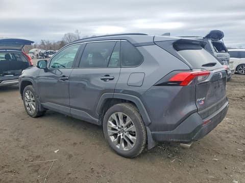 2024 Toyota RAV4, VIN 2T3A1RFV4RC395271. Фото 2 из 6 с аукциона Copart. Каталог авто из США OpenDataCar.