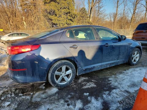2015 Kia Optima, VIN 5XXGM4A7XFG469335. Фото 3 з 6 з аукціону Copart. Каталог авто зі США OpenDataCar.