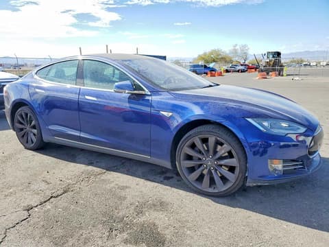 2016 Tesla Model S, VIN 5YJSA1E17GF131726. Фото 4 з 6 з аукціону Copart. Каталог авто зі США OpenDataCar.