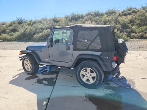 2002 Jeep Wrangler, VIN 1J4FA29P32P737118. Фото 2 з 6 з аукціону Copart. Каталог авто зі США OpenDataCar.
