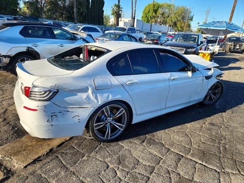 2014 Bmw M5, VIN WBSFV9C5XED097417. Фото 3 из 6 с аукциона Copart. Каталог авто из США OpenDataCar.