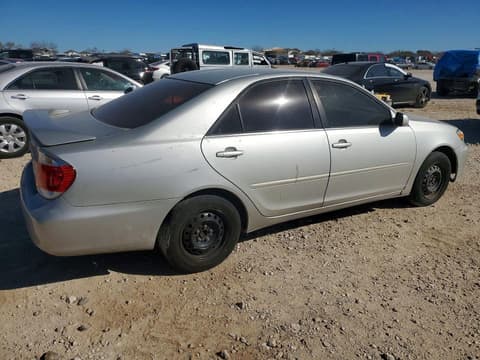 2005 Toyota Camry, VIN 4T1BE32K75U992465. Фото 3 з 6 з аукціону Copart. Каталог авто зі США OpenDataCar.