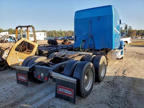 2009 Freightliner Columbia, VIN 1FUJA6CK69LAD3105. Фото 4 з 6 з аукціону Copart. Каталог авто зі США OpenDataCar.