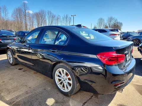 2018 Bmw 3 Series, VIN WBA8E5G51JNV02424. Фото 2 з 6 з аукціону Copart. Каталог авто зі США OpenDataCar.