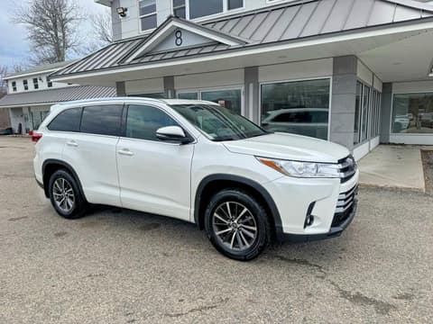 2018 Toyota Highlander, VIN 5TDJZRFH7JS537362. Фото 1 из 6 с аукциона Copart. Каталог авто из США OpenDataCar.
