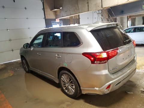 2022 Mitsubishi Outlander, VIN JA4J2VA74NZ030008. Фото 2 из 6 с аукциона Copart. Каталог авто из США OpenDataCar.