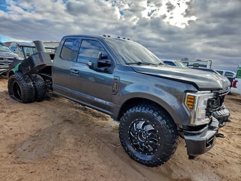 2019 Ford F-350, VIN 1FD8X3HT6KEE01875. Фото 4 з 6 з аукціону Copart. Каталог авто зі США OpenDataCar.