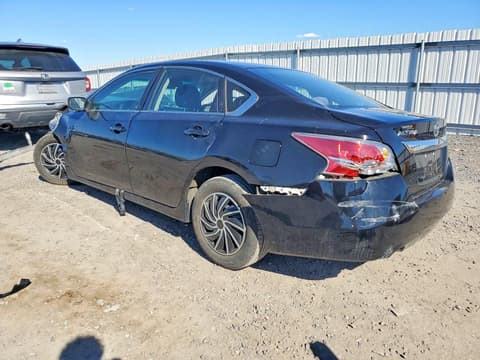 2015 Nissan Altima, VIN 1N4AL3AP2FN312976. Фото 2 з 6 з аукціону Copart. Каталог авто зі США OpenDataCar.