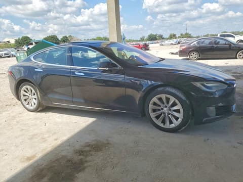 2017 Tesla Model S, VIN 5YJSA1E13HF209789. Фото 4 з 6 з аукціону Copart. Каталог авто зі США OpenDataCar.