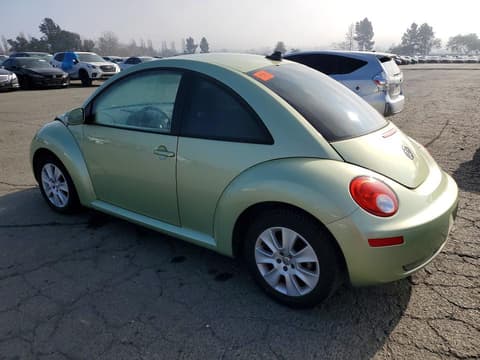2009 Volkswagen Beetle, VIN 3VWRG31C79M501584. Фото 2 з 6 з аукціону Copart. Каталог авто зі США OpenDataCar.