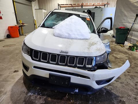 2018 Jeep Compass, VIN 3C4NJDBB2JT483018. Фото 5 з 6 з аукціону Copart. Каталог авто зі США OpenDataCar.