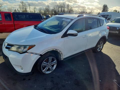 2015 Toyota RAV4, VIN JTMRFREV0FD110644. Zdjęcie 1 z 6 z aukcji Copart. Katalog aut z USA OpenDataCar.