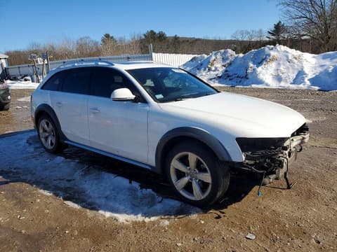 2015 Audi A4 allroad, VIN WA1UFAFL2FA013692. Фото 4 з 6 з аукціону Copart. Каталог авто зі США OpenDataCar.