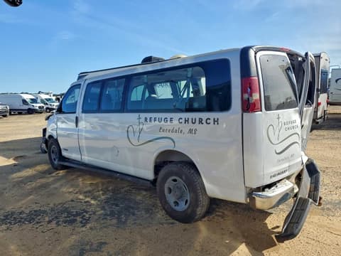 2005 Chevrolet Express 3500, VIN 1GAHG39U651185266. Фото 2 з 6 з аукціону Copart. Каталог авто зі США OpenDataCar.