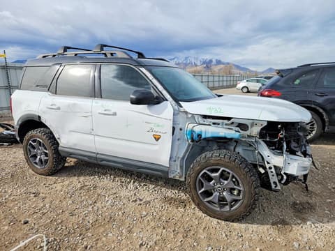 2022 Ford Bronco Sport, VIN 3FMCR9D94NRD38214. Фото 4 з 6 з аукціону Copart. Каталог авто зі США OpenDataCar.