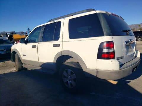 2006 Ford Explorer, VIN 1FMEU63E86UB23806. Zdjęcie 2 z 6 z aukcji Copart. Katalog aut z USA OpenDataCar.