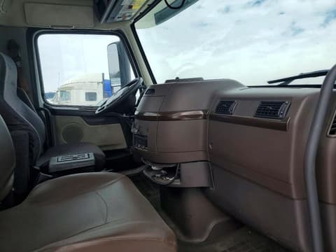 2016 Volvo VNL, VIN 4V4N39TG4GN965567. Фото 5 з 6 з аукціону Copart. Каталог авто зі США OpenDataCar.