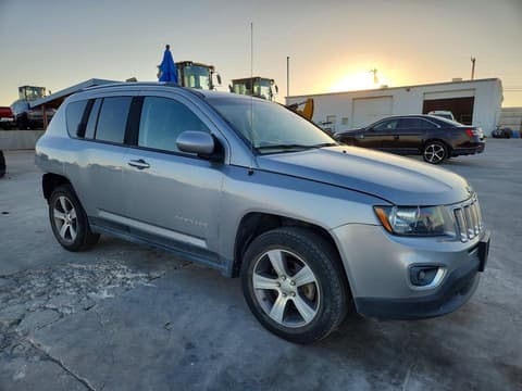 2016 Jeep Compass, VIN 1C4NJDEB5GD768242. Фото 4 з 6 з аукціону Copart. Каталог авто зі США OpenDataCar.