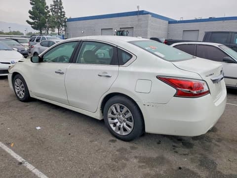 2014 Nissan Altima, VIN 1N4AL3AP0EN386749. Фото 2 из 6 с аукциона Copart. Каталог авто из США OpenDataCar.