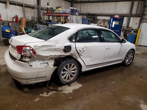 2012 Volkswagen Passat, VIN 1VWCH7A34CC070186. Фото 3 з 6 з аукціону Copart. Каталог авто зі США OpenDataCar.