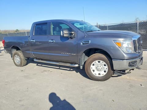 2017 Nissan Titan, VIN 1N6BA1F37HN573213. Фото 4 з 6 з аукціону Copart. Каталог авто зі США OpenDataCar.