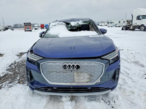 2022 Audi Q4 e-tron, VIN WA1J2BFZ4NP052465. Фото 5 из 6 с аукциона Copart. Каталог авто из США OpenDataCar.