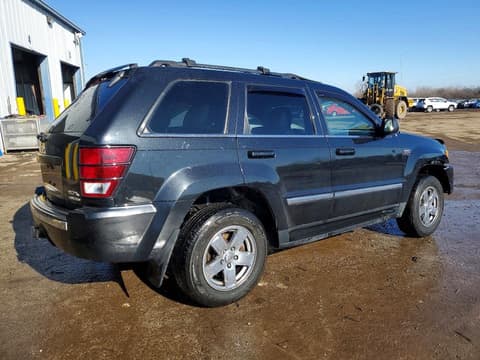 2005 Jeep Grand Cherokee, VIN 1J8HR582X5C623233. Photo 3 of 6 from Copart auction. OpenDataCar US salvage catalog.