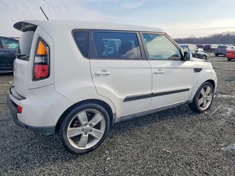2011 Kia Soul, VIN KNDJT2A28B7300970. Фото 3 з 6 з аукціону Copart. Каталог авто зі США OpenDataCar.