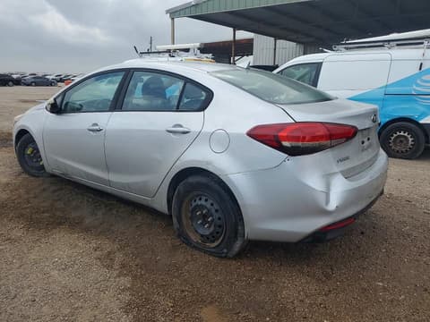 2018 Kia Forte, VIN 3KPFK4A72JE180338. Фото 2 з 6 з аукціону Copart. Каталог авто зі США OpenDataCar.