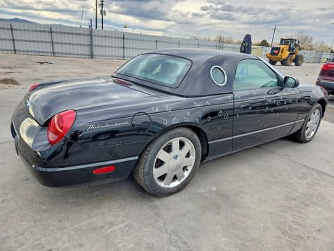 2002 Ford Thunderbird, VIN 1FAHP60A02Y113368. Zdjęcie 3 z 6 z aukcji Copart. Katalog aut z USA OpenDataCar.