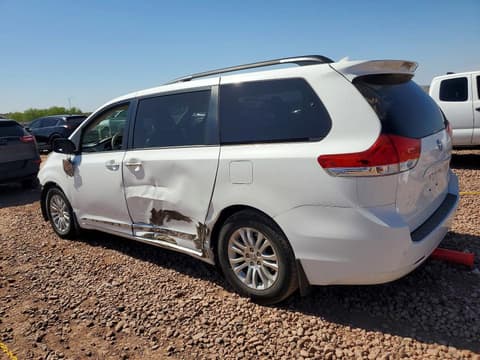 2013 Toyota Sienna, VIN 5TDYK3DC4DS305474. Фото 2 з 6 з аукціону Copart. Каталог авто зі США OpenDataCar.