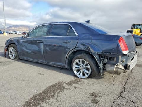 2015 Chrysler 300, VIN 2C3CCAAG0FH881636. Фото 2 з 6 з аукціону Copart. Каталог авто зі США OpenDataCar.