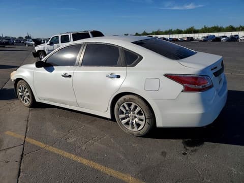 2014 Nissan Altima, VIN 1N4AL3AP7EN353053. Фото 2 з 6 з аукціону Copart. Каталог авто зі США OpenDataCar.