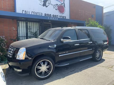 2011 Cadillac Escalade ESV, VIN 1GYS3GEF3BR269222. Photo 2 of 6 from Copart auction. OpenDataCar US salvage catalog.
