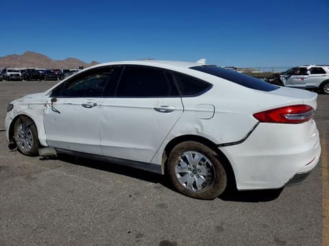 2020 Ford Fusion, VIN 3FA6P0G77LR113785. Фото 2 з 6 з аукціону Copart. Каталог авто зі США OpenDataCar.