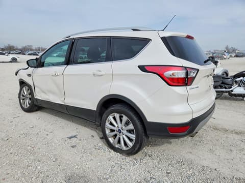2017 Ford Escape, VIN 1FMCU0JD3HUD04491. Фото 2 з 6 з аукціону Copart. Каталог авто зі США OpenDataCar.