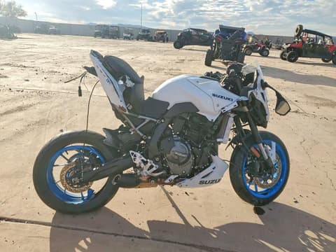 2026 Suzuki GSX800, VIN JS1EM13B9T7100083. Фото 1 з 6 з аукціону Copart. Каталог авто зі США OpenDataCar.