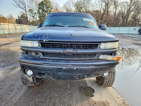 2002 Chevrolet Suburban, VIN 3GNFK16Z32G187210. Zdjęcie 5 z 6 z aukcji Copart. Katalog aut z USA OpenDataCar.