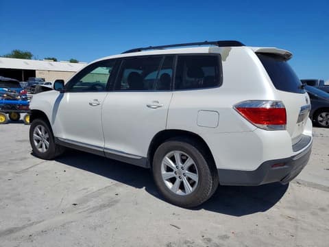 2013 Toyota Highlander, VIN 5TDZK3EH5DS133857. Фото 2 з 6 з аукціону Copart. Каталог авто зі США OpenDataCar.