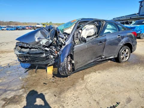 2018 Ford Focus, VIN 1FADP3F2XJL256076. Фото 1 з 6 з аукціону Copart. Каталог авто зі США OpenDataCar.