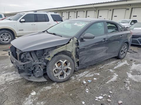 2021 Kia Forte, VIN 3KPF24ADXME267592. Фото 1 з 6 з аукціону Copart. Каталог авто зі США OpenDataCar.