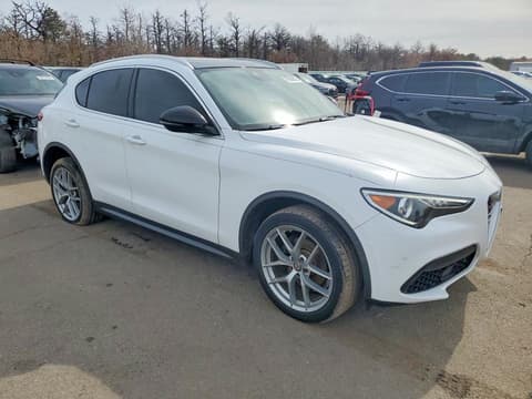 2018 Alfa romeo Stelvio, VIN ZASFAKRN4J7C16824. Фото 4 з 6 з аукціону Copart. Каталог авто зі США OpenDataCar.