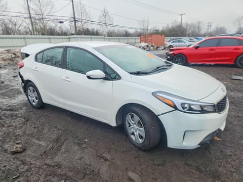 2017 Kia Forte, VIN 3KPFL4A78HE156715. Фото 4 з 6 з аукціону Copart. Каталог авто зі США OpenDataCar.
