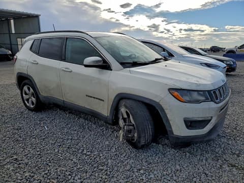 2018 Jeep Compass, VIN 3C4NJDBB8JT131481. Фото 4 з 6 з аукціону Copart. Каталог авто зі США OpenDataCar.