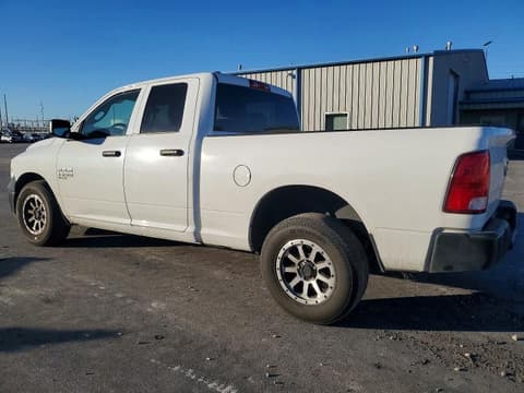 2021 Ram 1500, VIN 1C6RR6FG5MS525111. Фото 2 з 6 з аукціону Copart. Каталог авто зі США OpenDataCar.