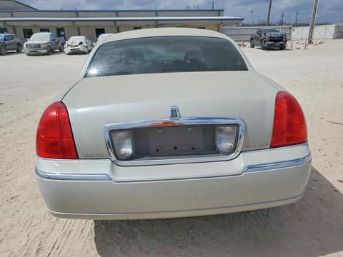 2007 Lincoln Town Car, VIN 1LNHM81W07Y637888. Фото 6 з 6 з аукціону Copart. Каталог авто зі США OpenDataCar.