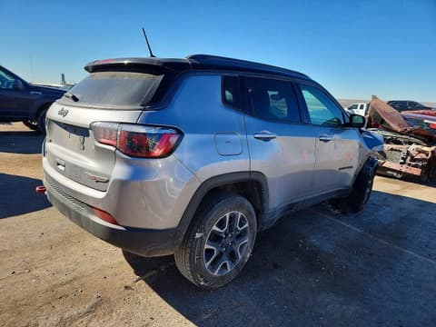 2019 Jeep Compass, VIN 3C4NJDDB5KT627904. Фото 3 з 6 з аукціону Copart. Каталог авто зі США OpenDataCar.