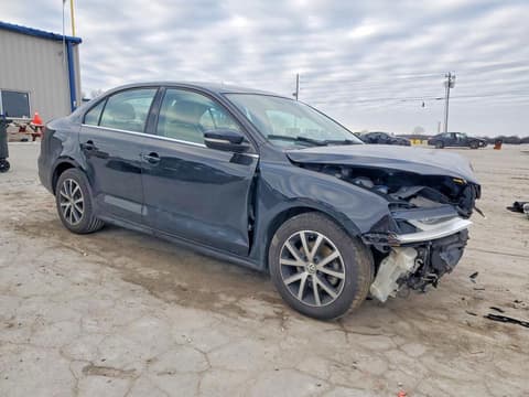 2017 Volkswagen Jetta, VIN 3VWB67AJ7HM235945. Zdjęcie 4 z 6 z aukcji Copart. Katalog aut z USA OpenDataCar.