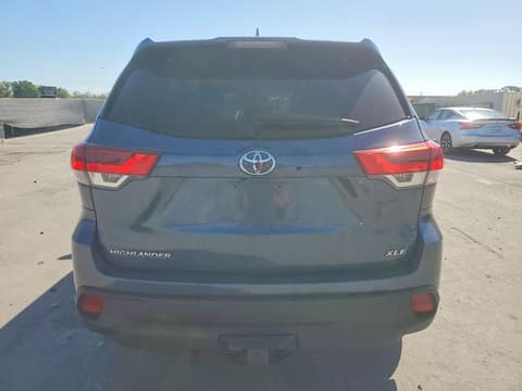 2018 Toyota Highlander, VIN 5TDKZRFH0JS259053. Фото 6 з 6 з аукціону Copart. Каталог авто зі США OpenDataCar.