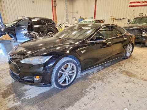 2013 Tesla Model S, VIN 5YJSA1AC3DFP11171. Фото 1 з 6 з аукціону Copart. Каталог авто зі США OpenDataCar.